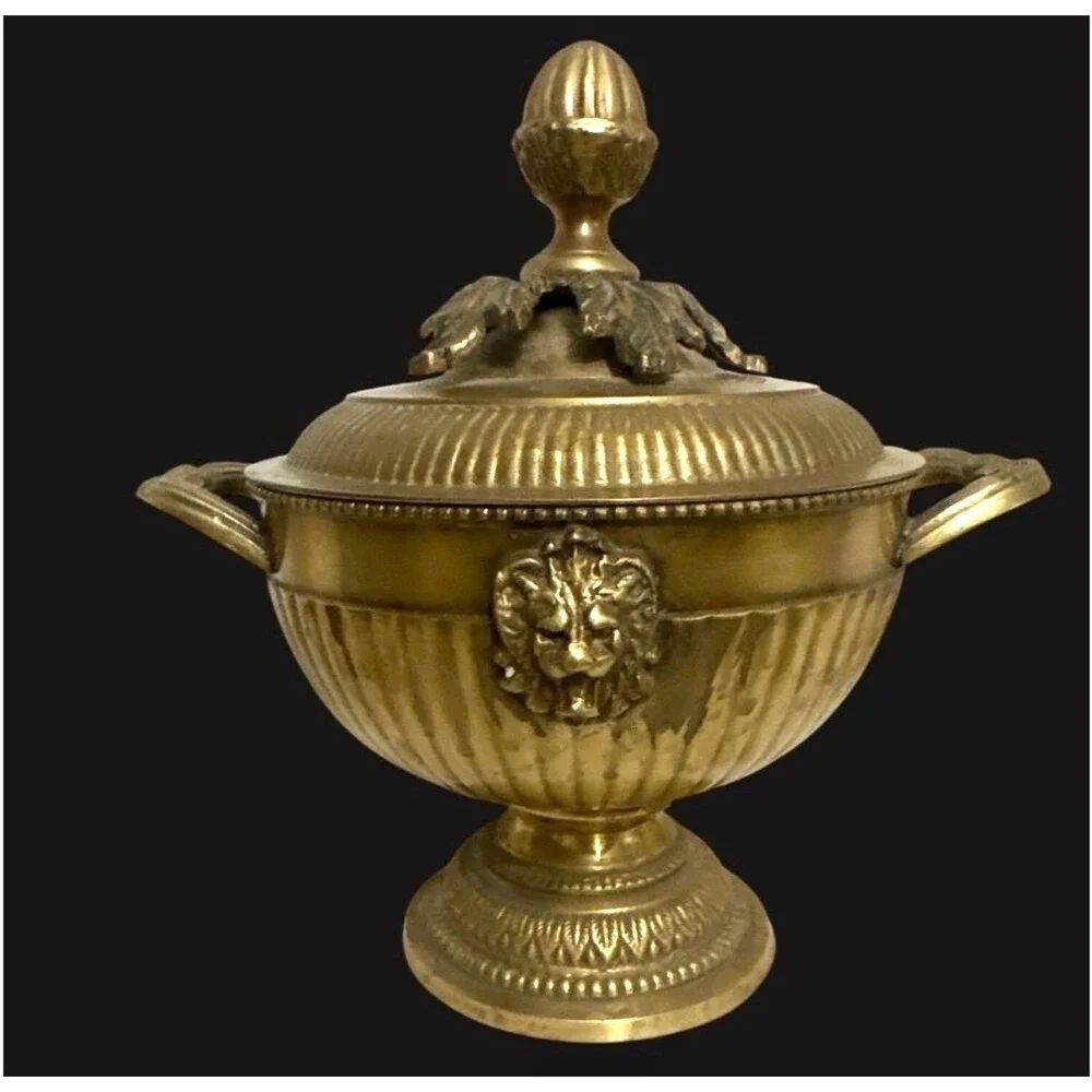 Antique Brass Lion Head Urn With Lid‎ & Handles